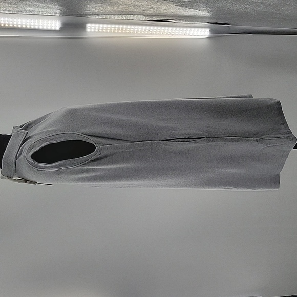 Sleeveless Gray V-Neck Dress With Pockets NWT - Picture 15 of 16